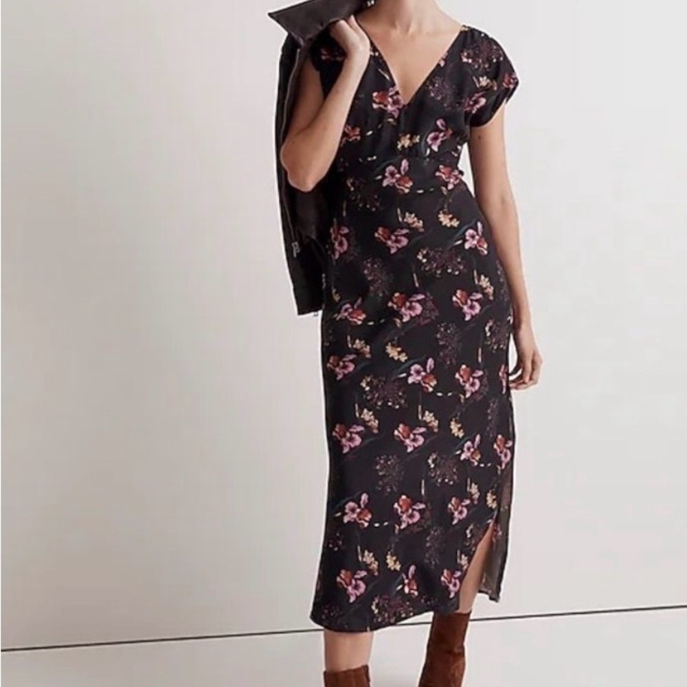 Madewell Black Floral V-Neck Midi Dress